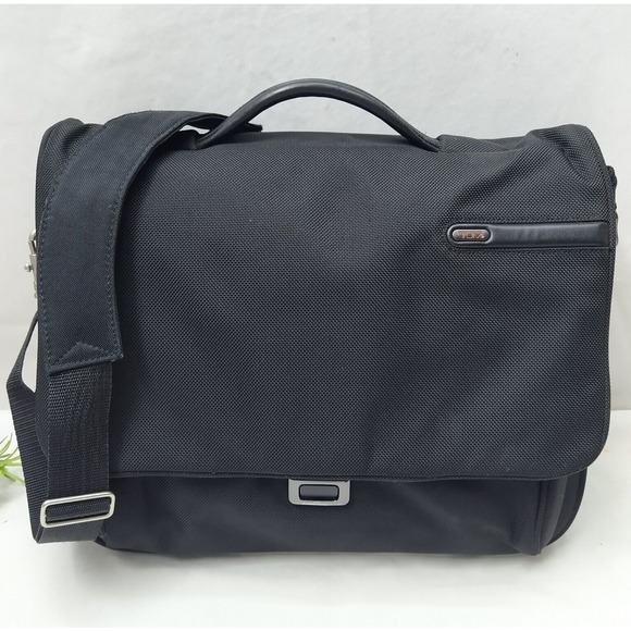 Tumi Handbags - Tumi FXT Ballistic Black Nylon Pushlock Briefcase Messenger Laptop Bag